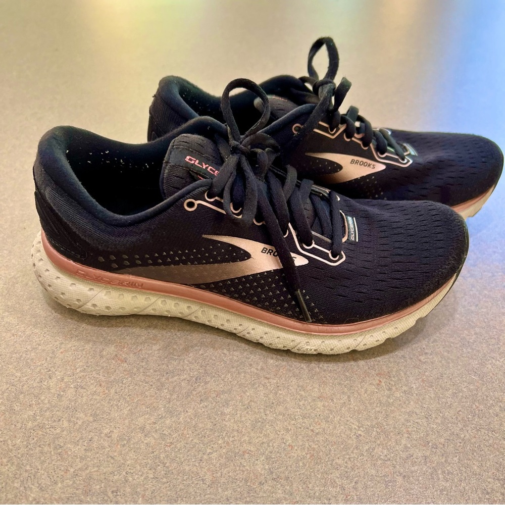 Women’s Brooks Glycerin Running Shoes - Size 6 1/2 - Black